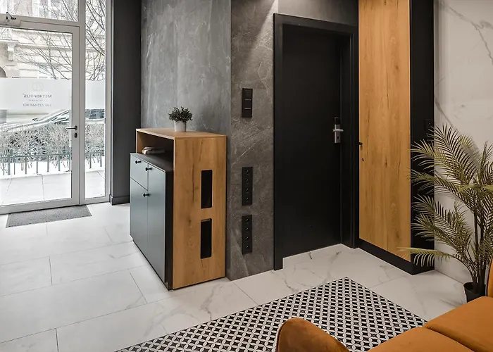 Metropolis Apartments